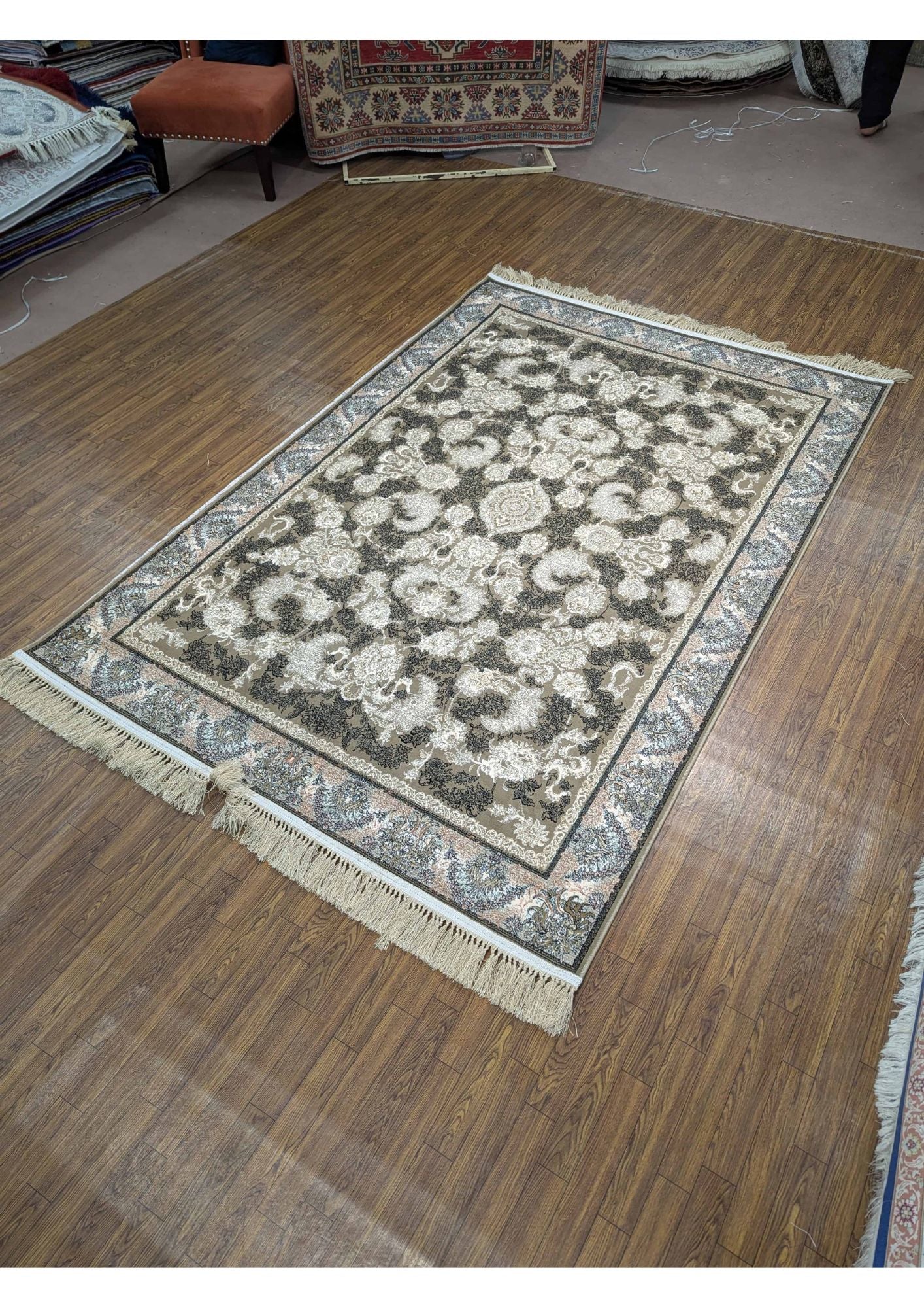 5x8ft Persian Authentic Premium Quality Light Brown, and creme Rug