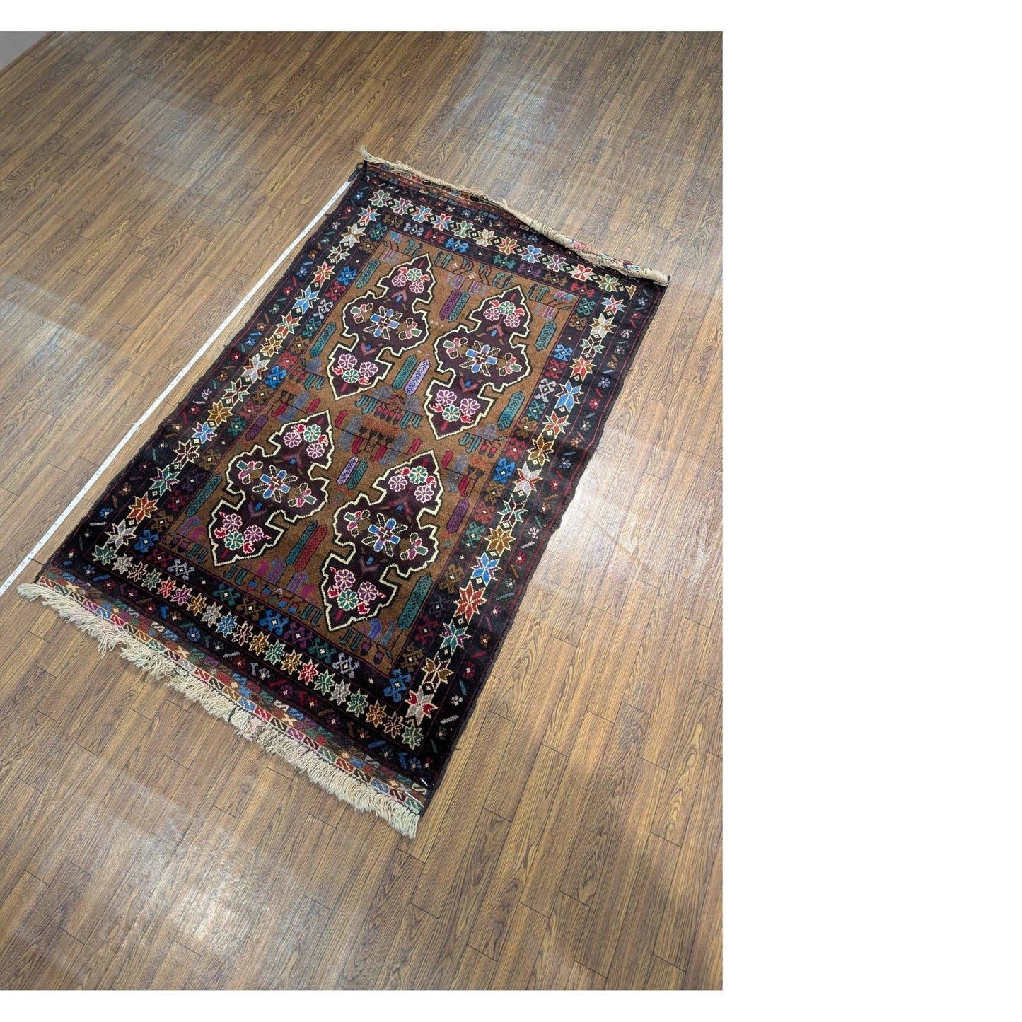 Afghan Floral Rug – 2.5' x 5'"