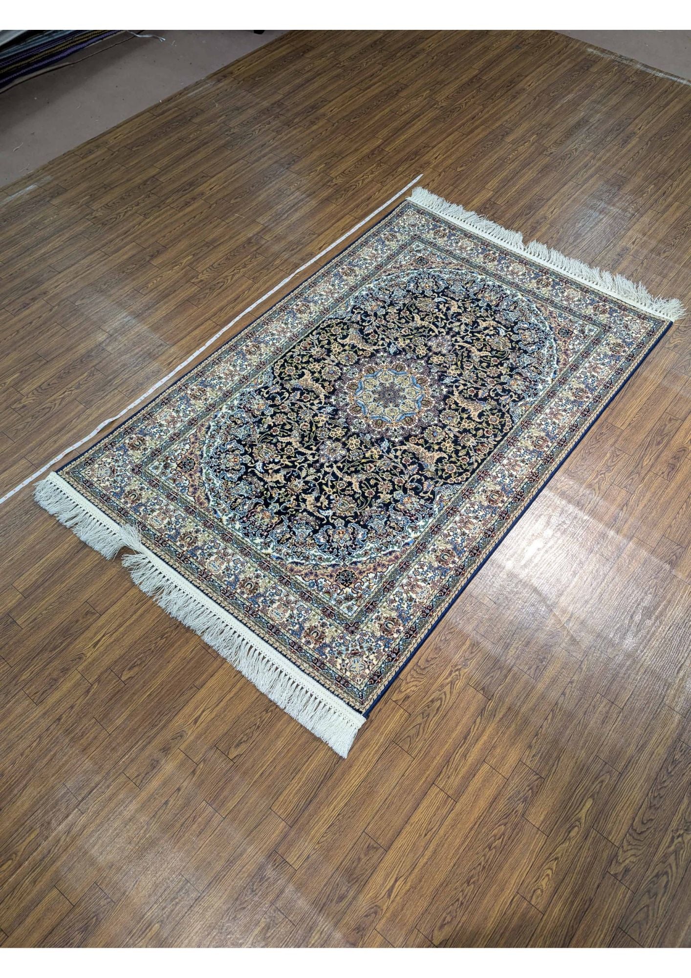3.2x4.9ft Persian Authentic Premium Quality Black & Ivory Rug